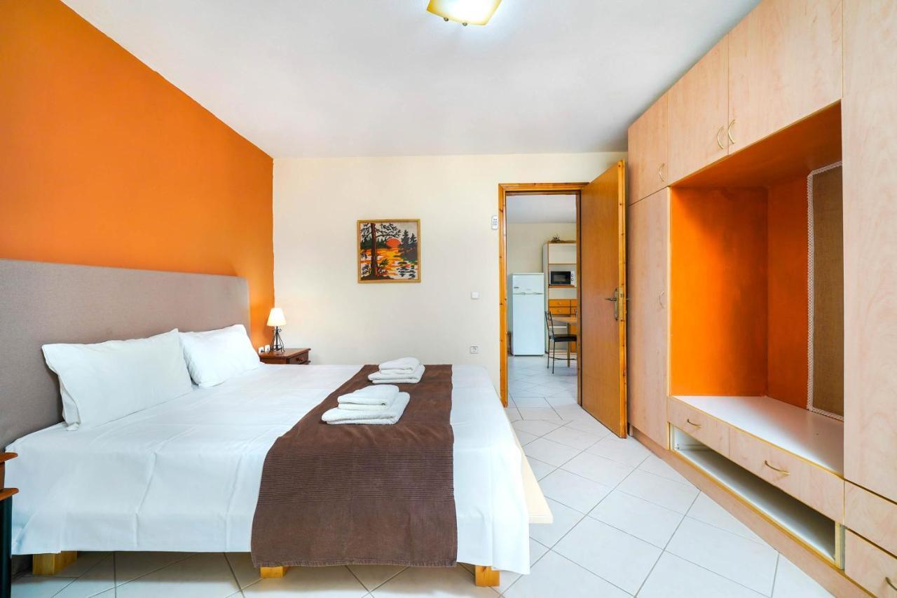 Villa Golden Nest 리메나리아 외부 사진